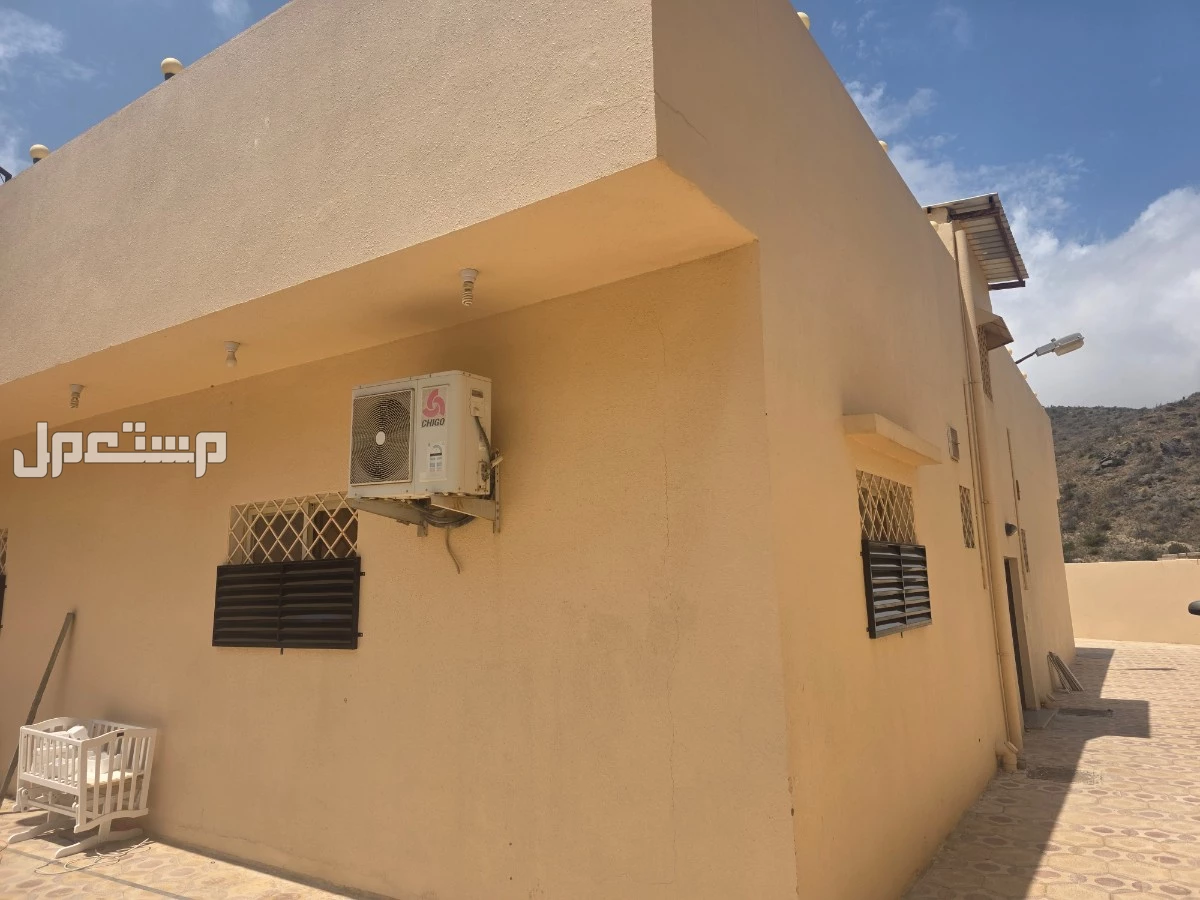 أثاث للبيع في الباحة بسعر 20 ألف ريال سعودي