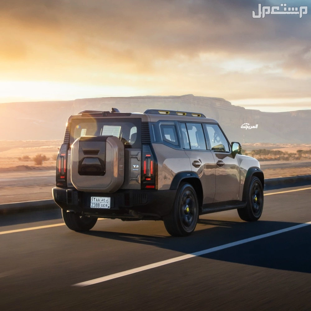 مقارنة شاملة بين هافال H9 2025 وجيتور T2 2025 في السعودية سيارة جيتور T2 2025 من الخلف
