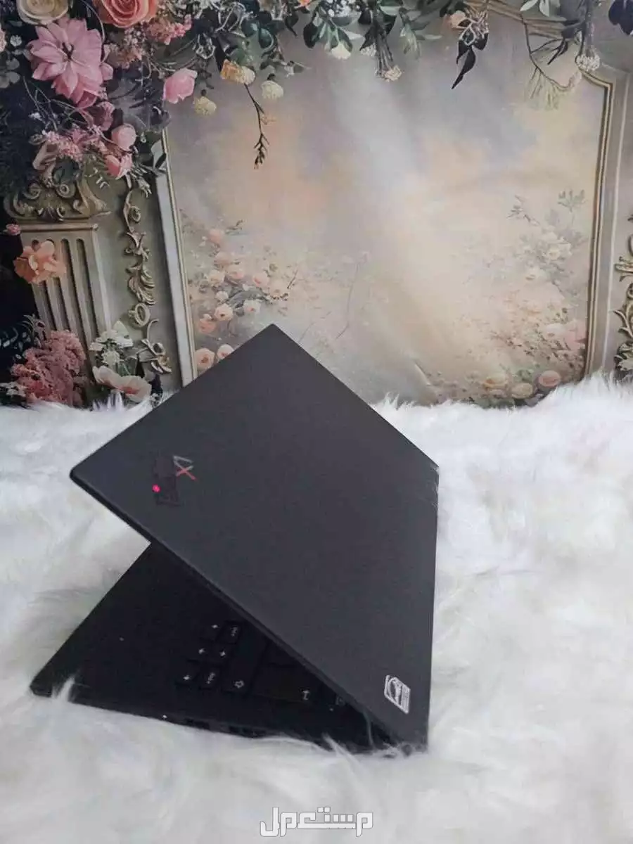 لابتوب لينوفو  x1 carbon i7 10th حالة المنتج ممتازة