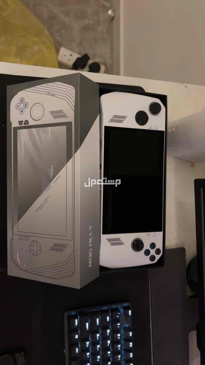 جهاز ROG Ally للبيع بالرياض بسعر 1900