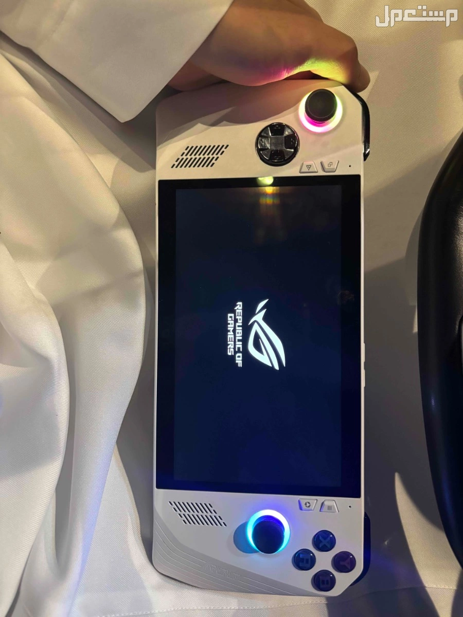 جهاز ROG Ally للبيع بالرياض بسعر 1900