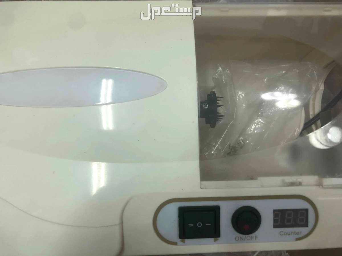ماكينة بطاطس حلزونية (كهربائية) نظيفة جدًا، استخدام خفيف وشغّالة 100%، ما فيها ولا شي.  تنفع للي يشتغلون مشاريع أو حتى للاستخدام في البيت، سريعة وتعطي شكل بطاطس لولبي يشهي