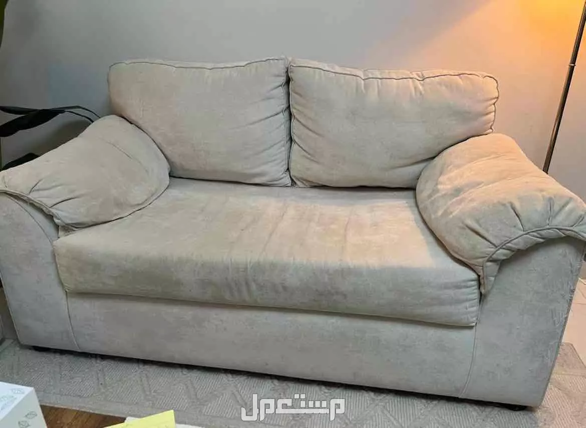 كنب مستعمل 4 قطع للبيع  في جدة بسعر 1200 ريال سعودي