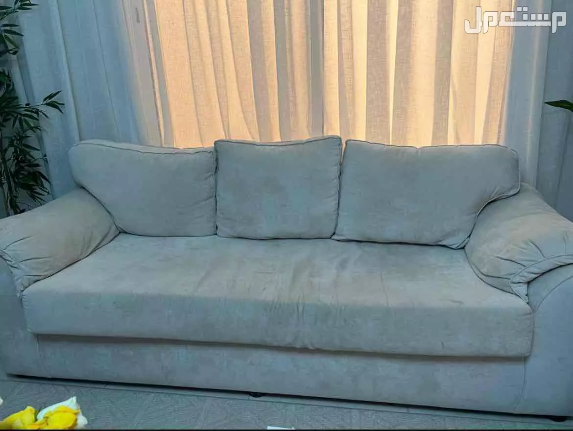 كنب مستعمل 4 قطع للبيع  في جدة بسعر 1200 ريال سعودي