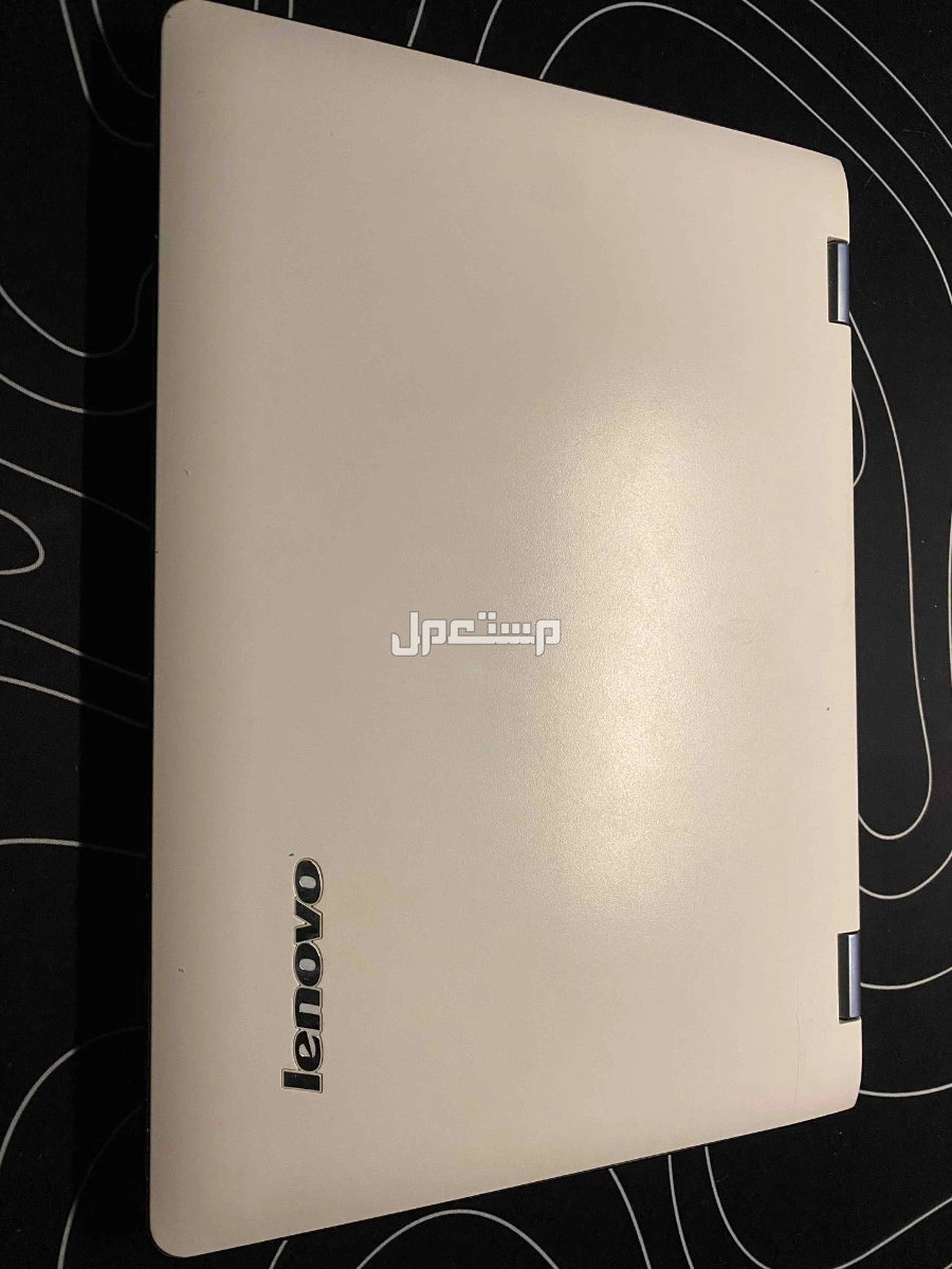 للبيع لابتوب Lenovo Yoga 300-11IBR (قابل للطي / لمس) - استخدام سنة فقط ماركة لينوفو في الرياض بسعر 800 ريال سعودي