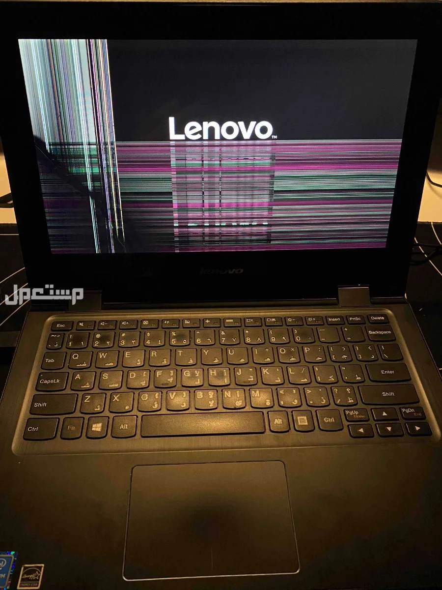 للبيع لابتوب Lenovo Yoga 300-11IBR (قابل للطي / لمس) - استخدام سنة فقط ماركة لينوفو في الرياض بسعر 800 ريال سعودي