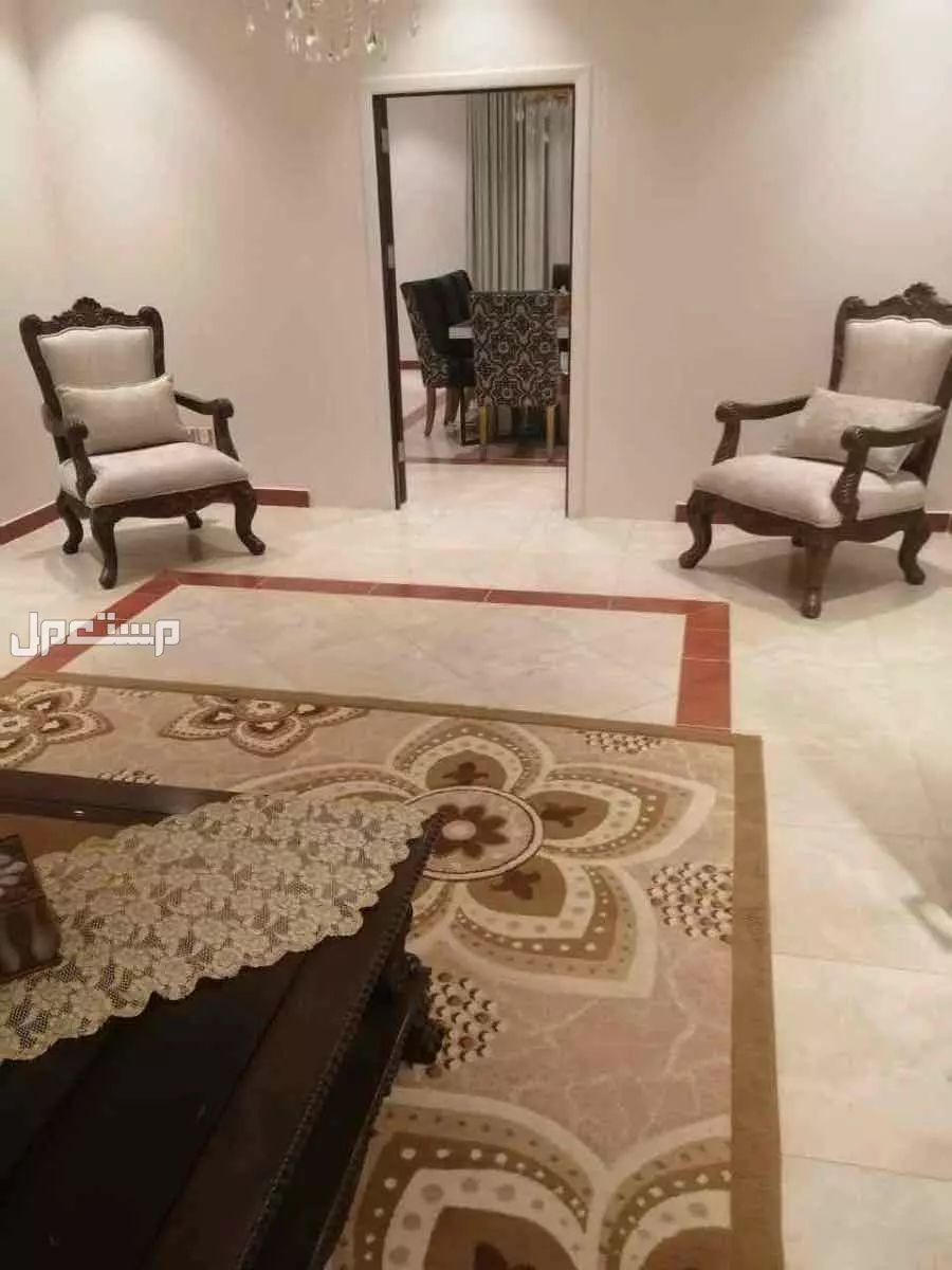 اثاث منزل بحالة ممتازة تصفية على الاثاث