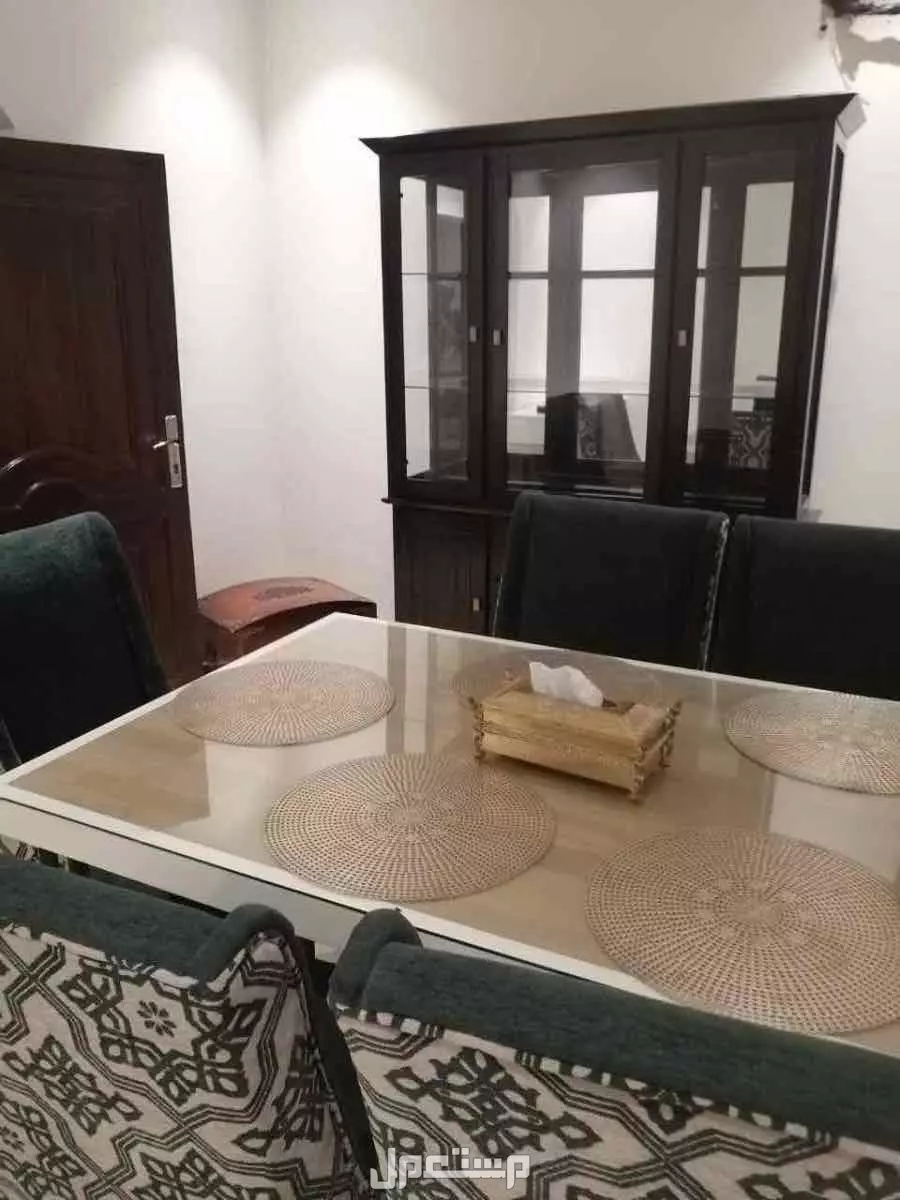 اثاث منزل بحالة ممتازة تصفية على الاثاث
