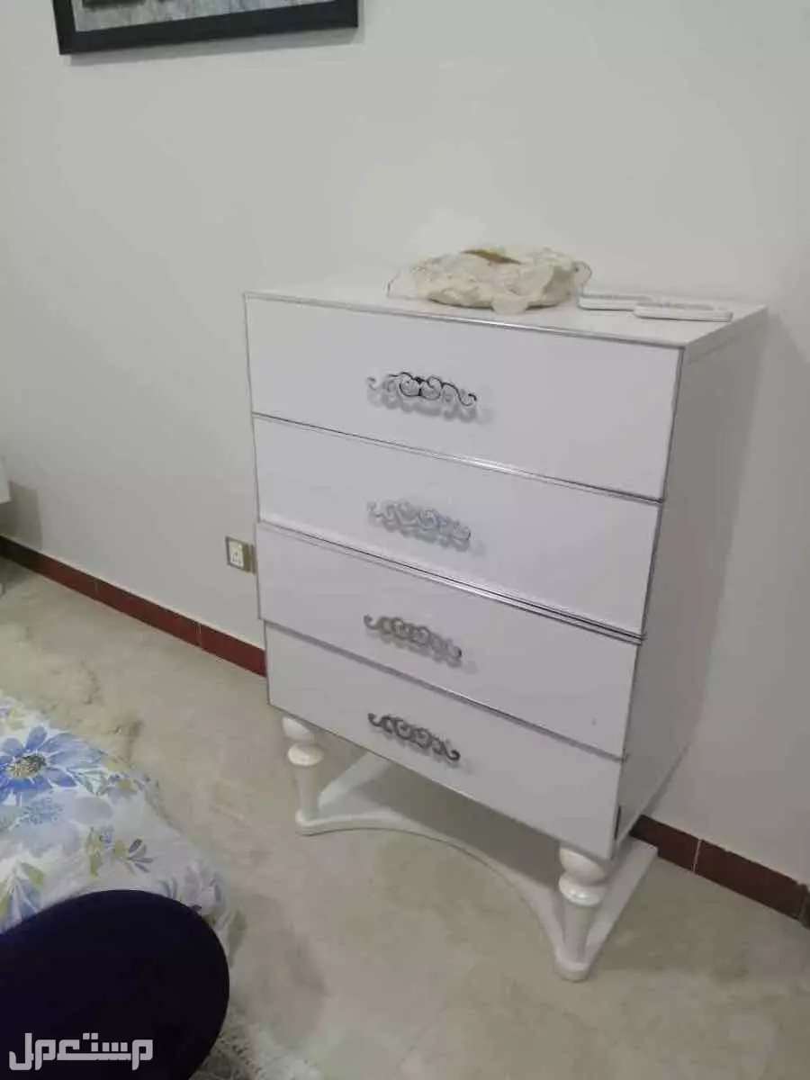 اثاث منزل بحالة ممتازة تصفية على الاثاث