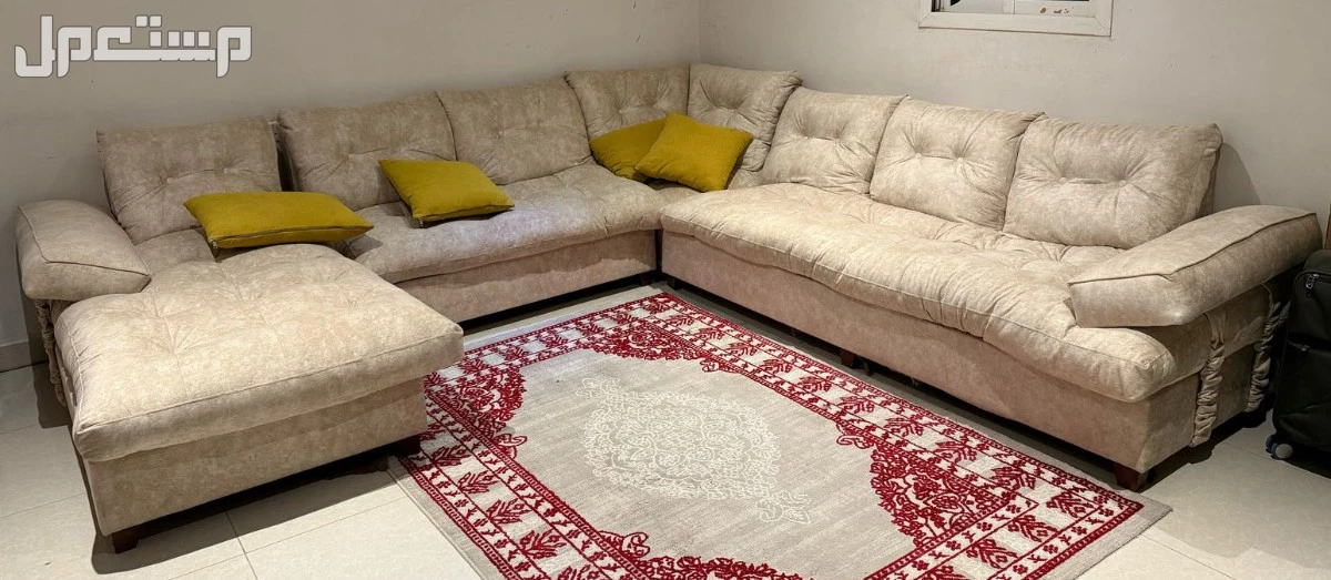 طقم كنب زاوية فخم ومريح – استخدام نظيف وسعر مغري 1000 ريال فقط!