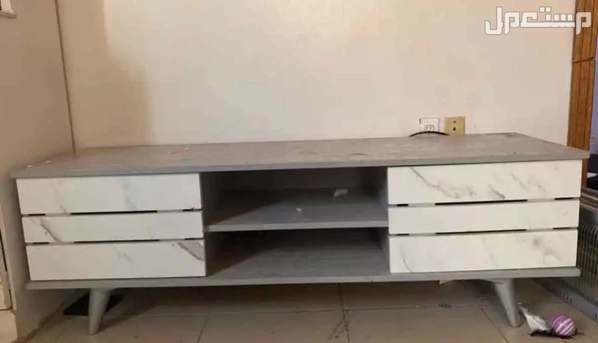 كنب عالي 9قطع ب950 بالدمام .ويوجد طاوله تلفزيون ب100