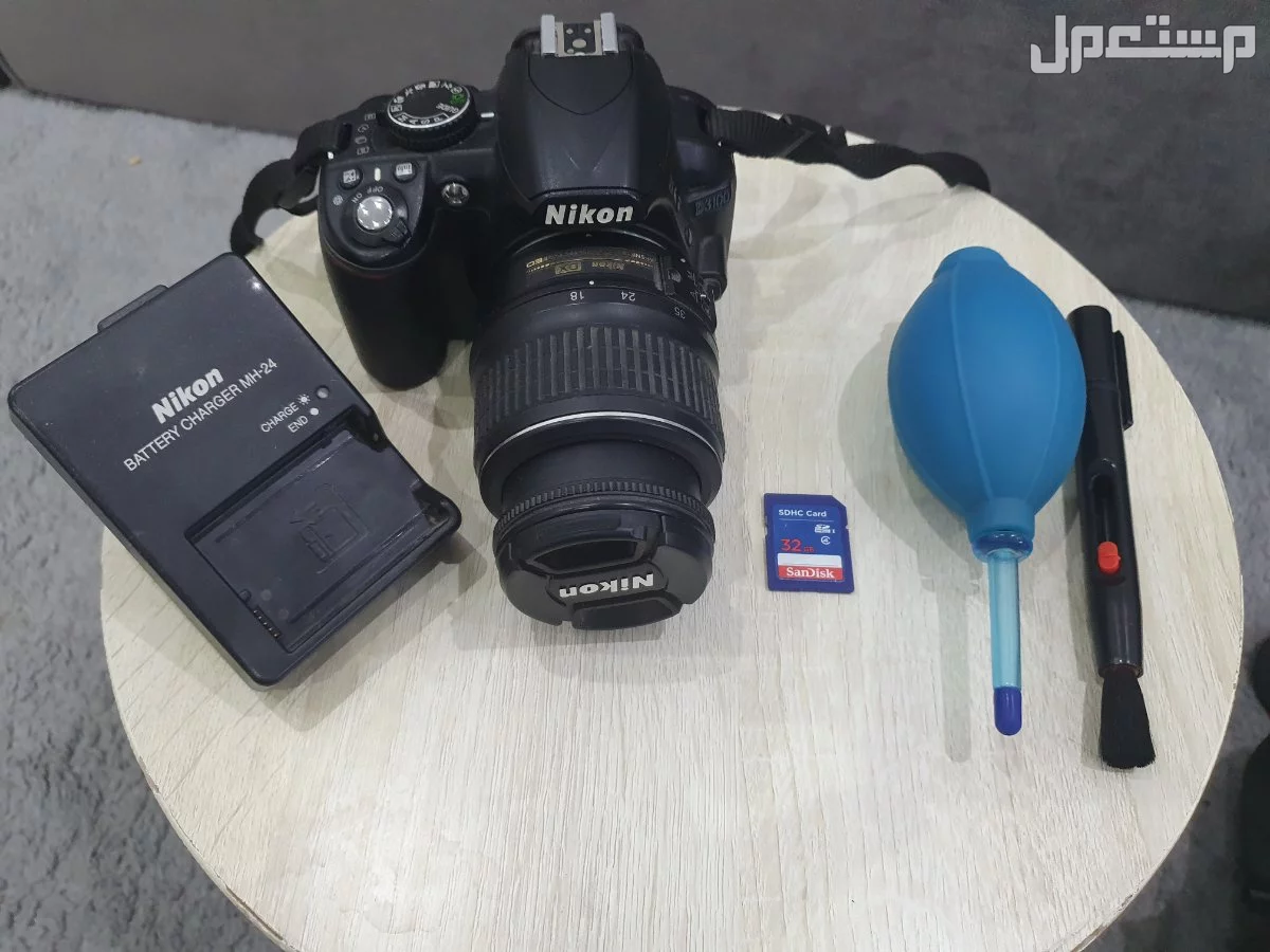 كاميرا نيكون احترافيه D3100 في الرياض بسعر 700 ريال سعودي