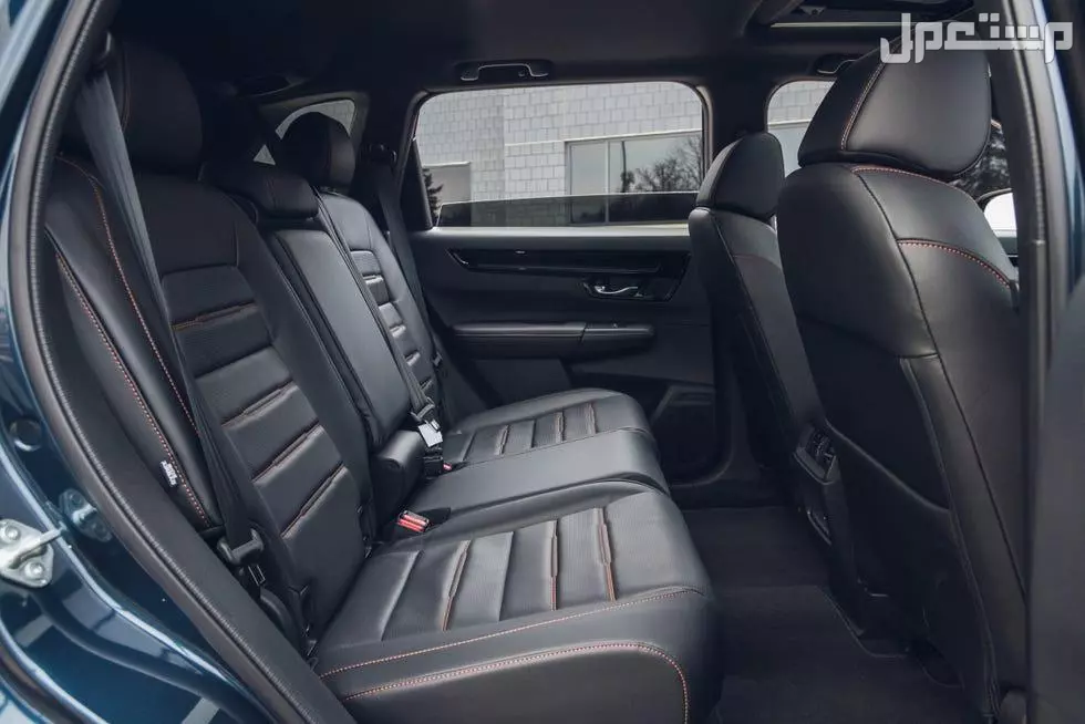 مواصفات وأسعار هوندا CR-V 2025.. مميزات وعيوب مقاعد هوندا CR-V 2025 الخلفية