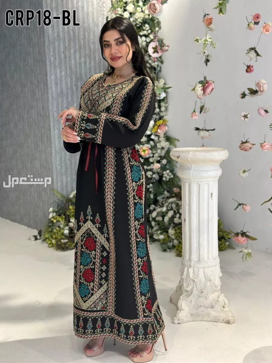 ملابس نسائي تطريز يدوي خامات مختلفه