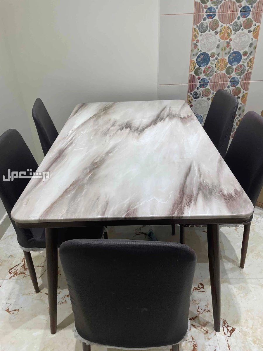 طاوله طعام استخدام خفيف جدا مع 6 كراسي للبيع