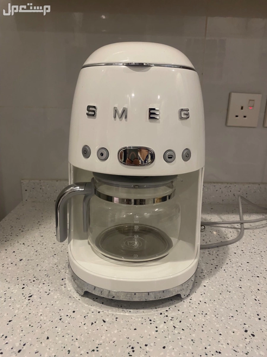 للبيع ماكينة قهوة Smeg استخدام نظيف جداً بتبوك ماكينة قهوه Smeg الاصليه استخدام نظيف مع كامل ملحقاتها حتى الكرتون والكاتالوج