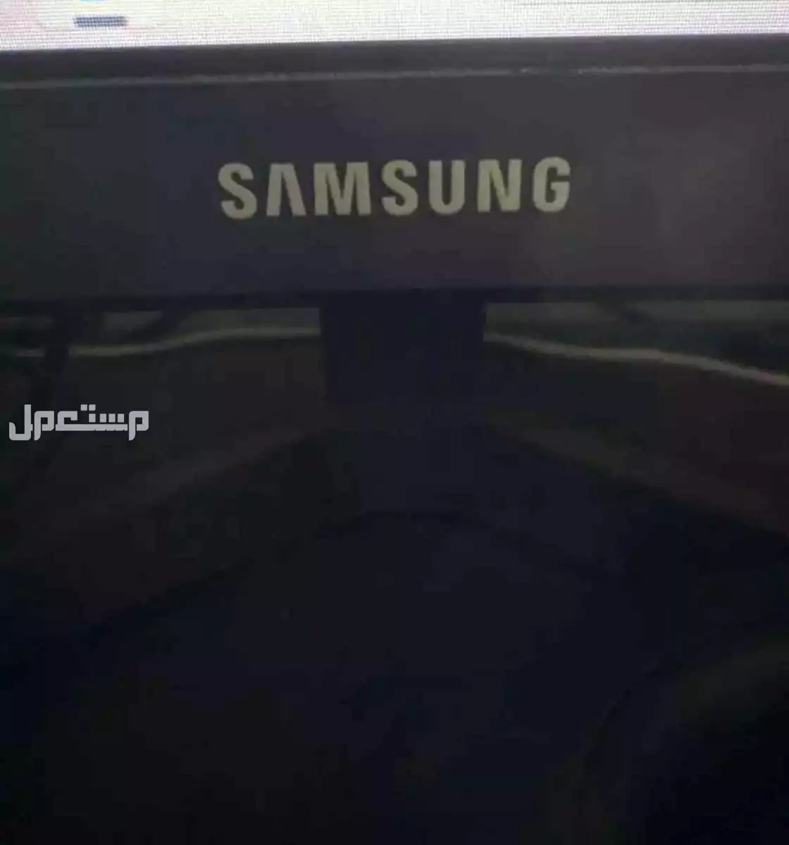شاشة قيمنق 32 بوصة منحنيه  في الرياض بسعر  950 ريال سعودي