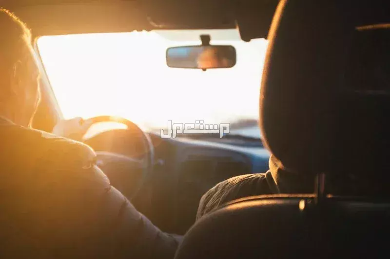 تفسير حلم ركوب السيارة مع شخص في المنام للعزباء والمتزوجة والرجل