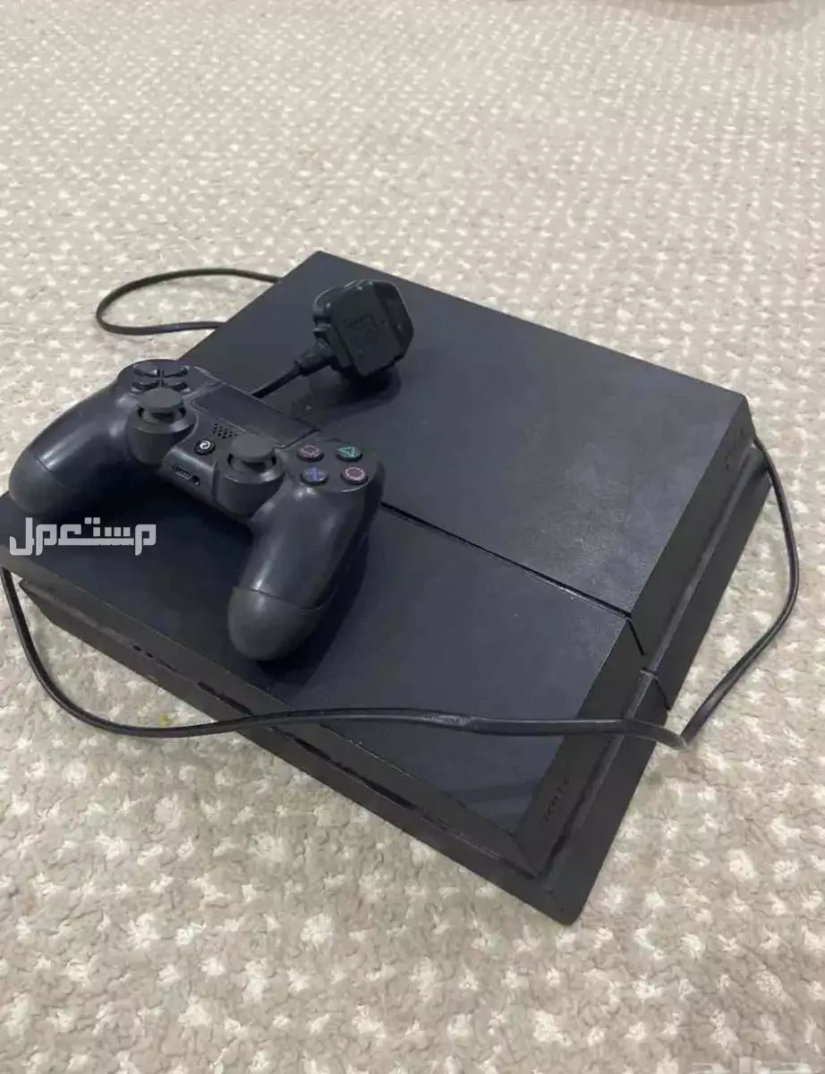 سوني 4 للبيع ب 300 ريال حي طويق