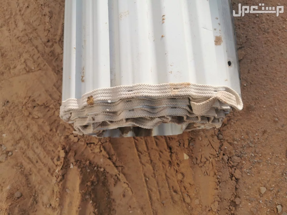 باب كراج للبيع نظيف مقاس ممتاز