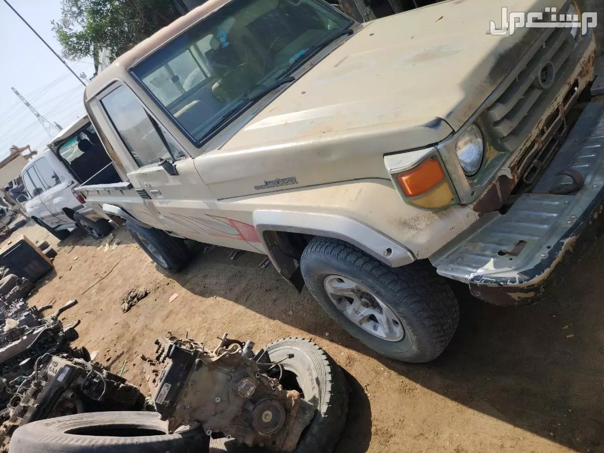 للبيع متوفر لدينا قطع غيار مستعمله