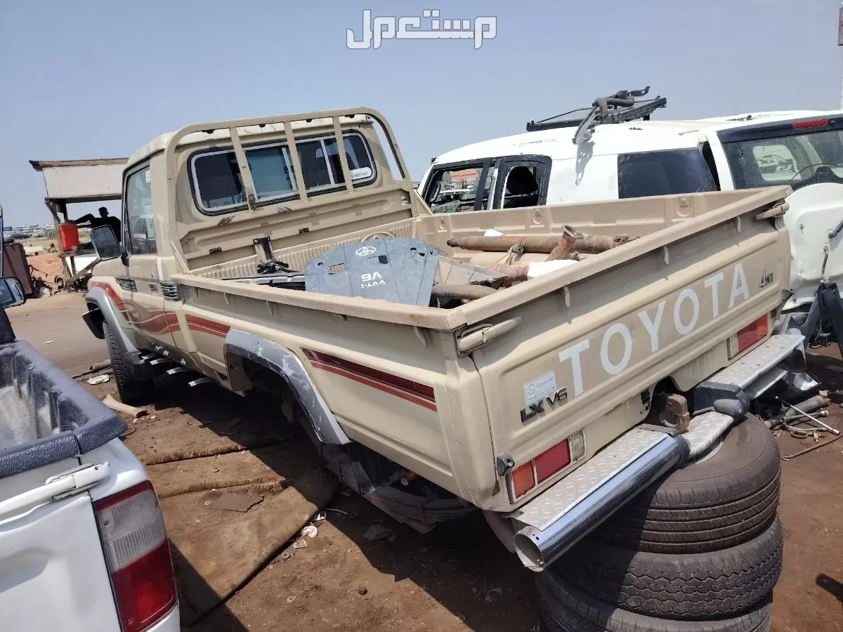 للبيع متوفر لدينا قطع غيار مستعمله