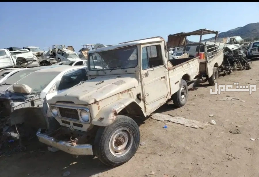 للبيع متوفر لدينا قطع غيار مستعمله