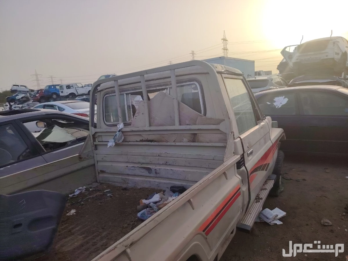 للبيع متوفر لدينا قطع غيار مستعمله