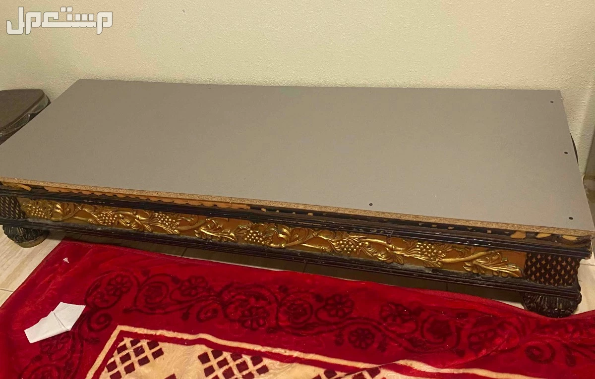 “أثاث غرفة نوم خشب متكامل بحالة ممتازة - دولايب + سرير + طاولة -