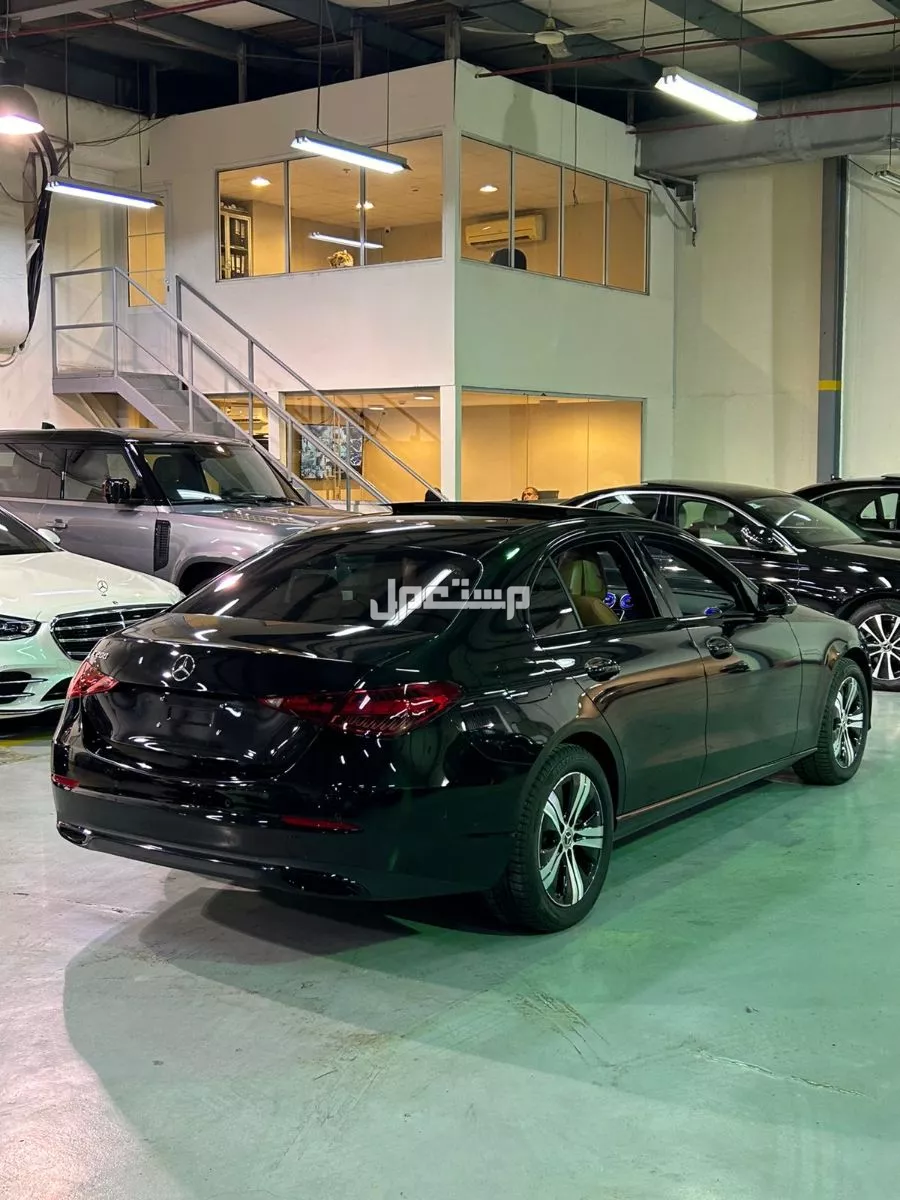 مرسيدس بنز C-Class 2022 في دبي بسعر 120 ألف درهم إماراتي