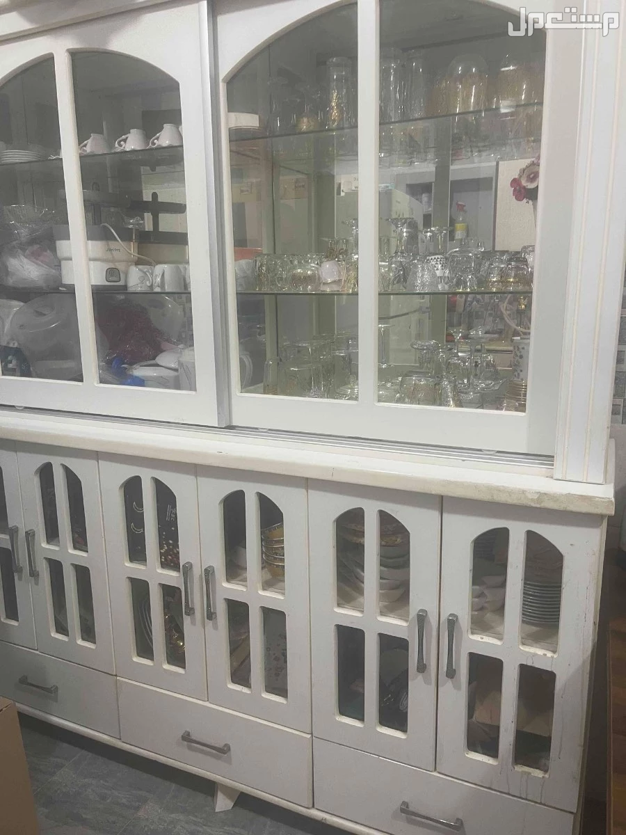 دولاب سفره للبيع نظيف في جدة بسعر 400 ريال سعودي قابل للتفاوض