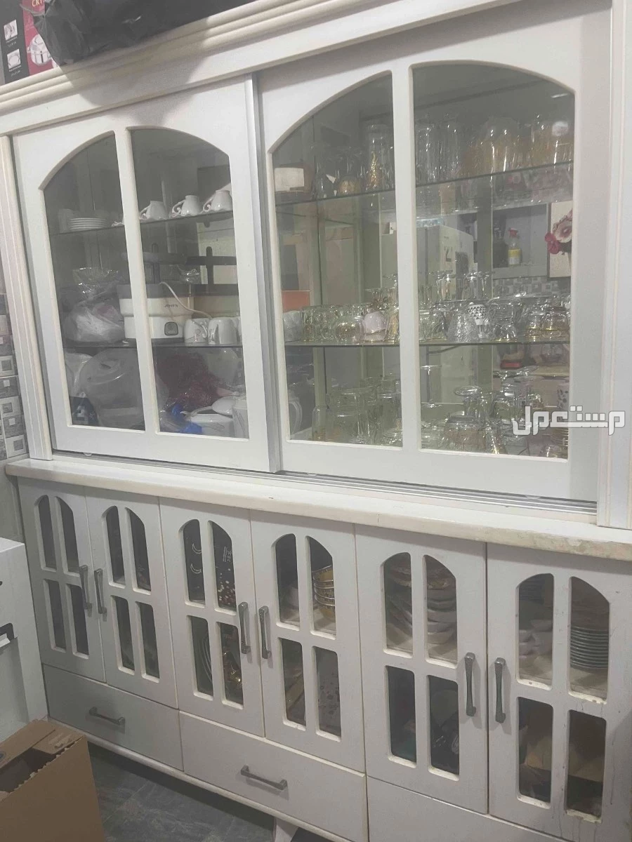 دولاب سفره للبيع نظيف في جدة بسعر 400 ريال سعودي قابل للتفاوض