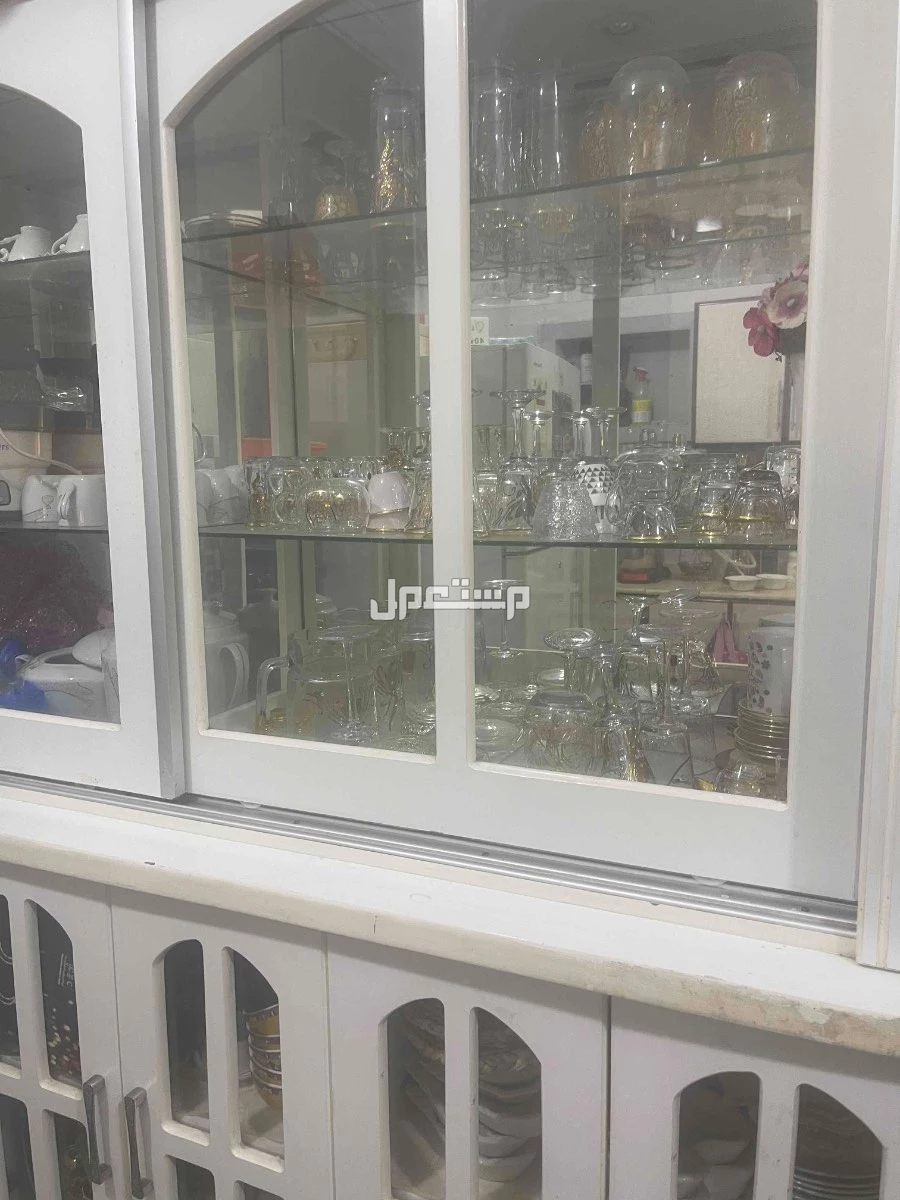 دولاب سفره للبيع نظيف في جدة بسعر 400 ريال سعودي قابل للتفاوض