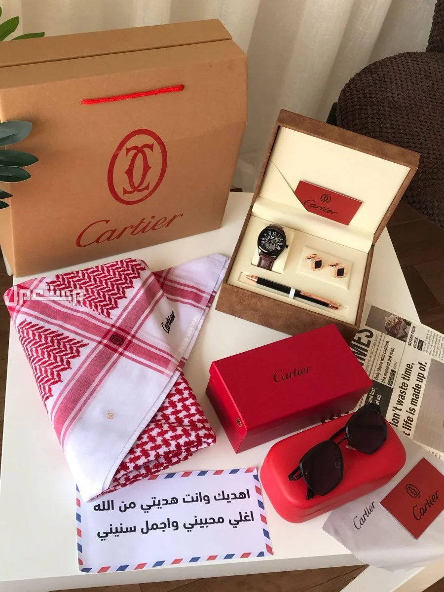 250ريال.عروض بكسات رجالية 🎁 هديه العيد ✅ *﮼طقم رجالي مكون من * شماغ كارتير                                            مقاس 60/58/55 ساعه شبه كارتير    كبك. وقلم كارتير نضاره كارتير
