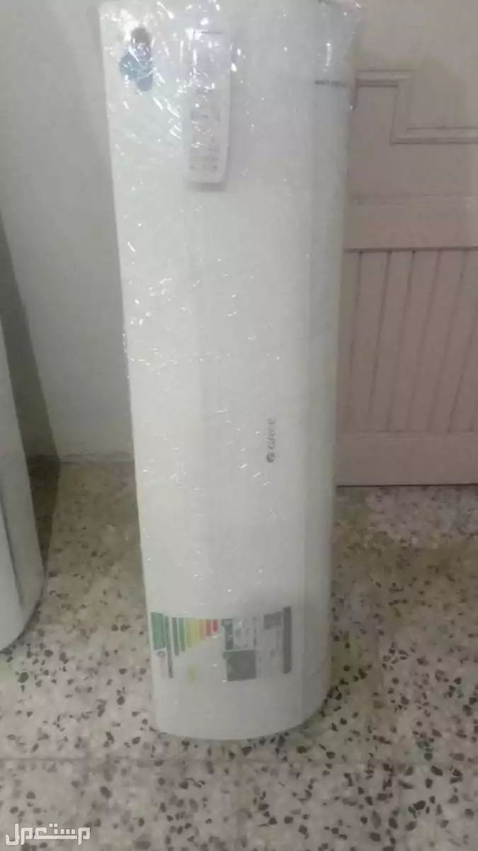 مكيف للبيع مستعمله نظيفه جدا موفرة للكهرباء بسعرمناسب جدا تركيب