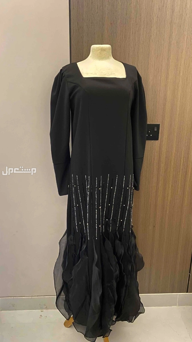 للبيع فساتين  في جدة بسعر 100 ريال للواحد