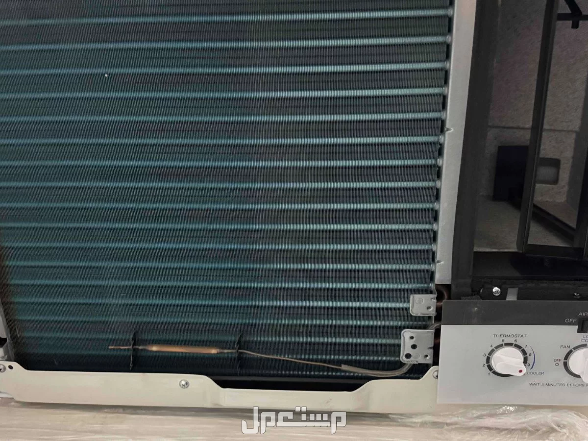 اربعه مكيفات شباك شبه جديده انواع مختلفه موديلات حديثه