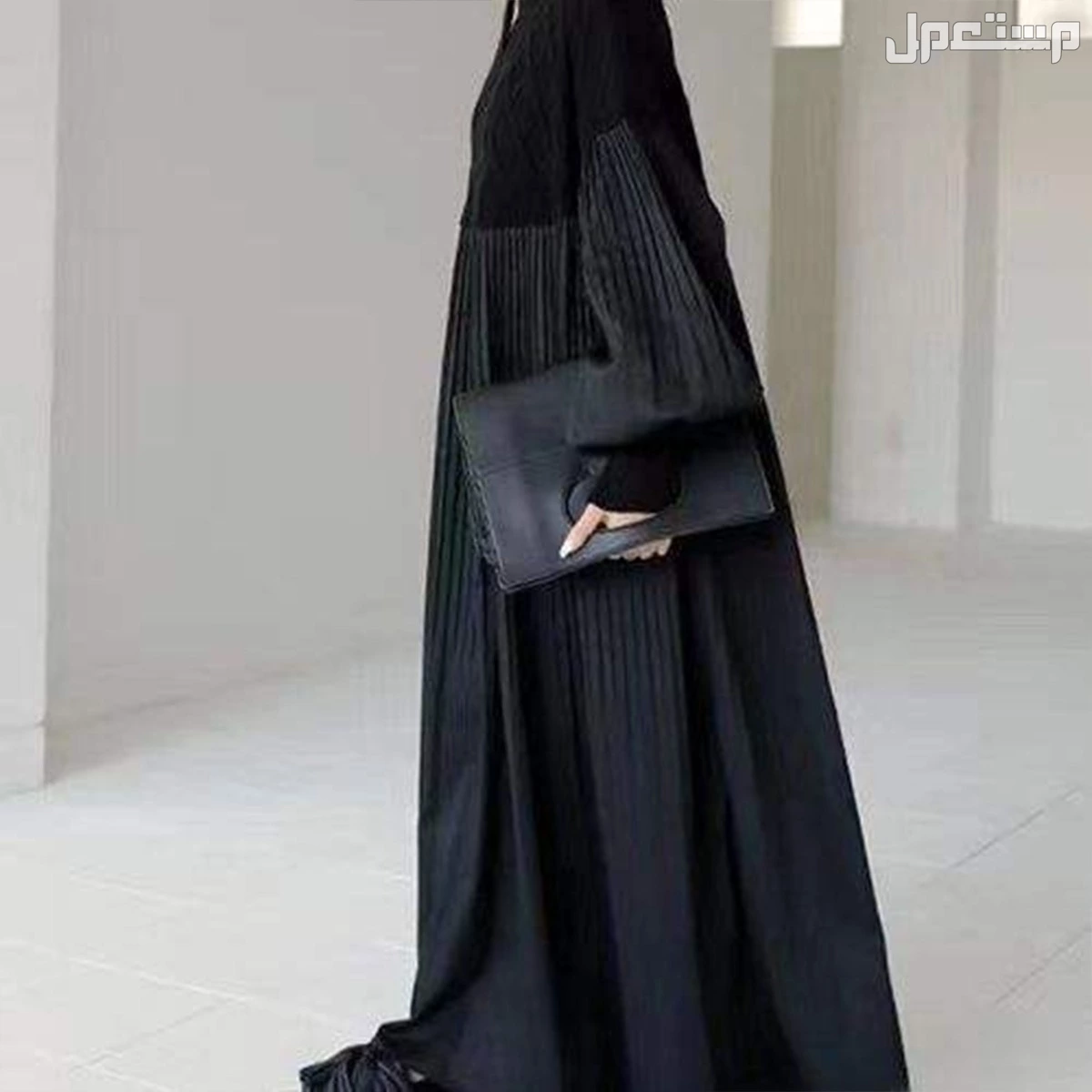 فستان أسود أنيق  في السعودية بسعر 187 ريال سعودي
