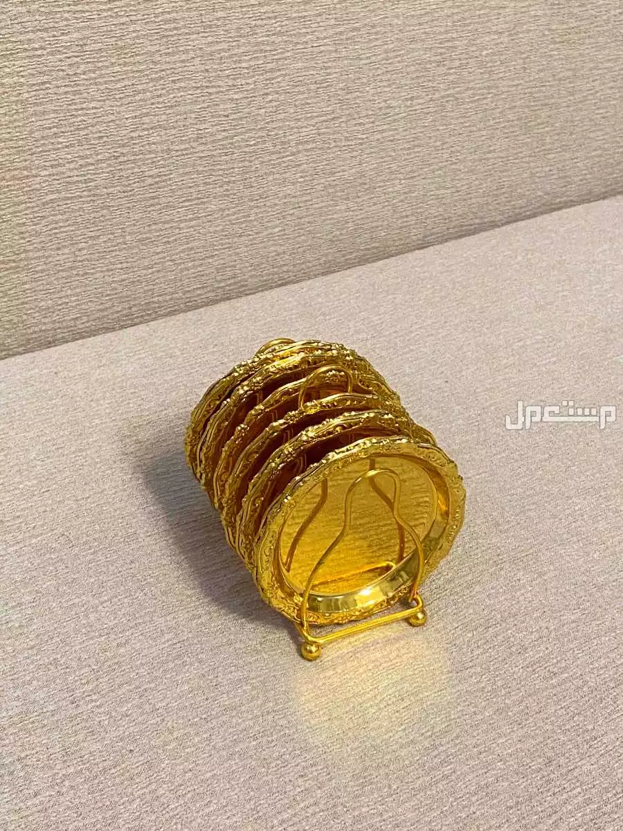 توزيعات ذهبيه للمجالس او المناسبات بجدة بسعر 200 الى 250 بيع فوري ( كل المنتجات تباع  بشكل فردي  ) نظيفه وجديده سبب البيع تجديد الاثاث