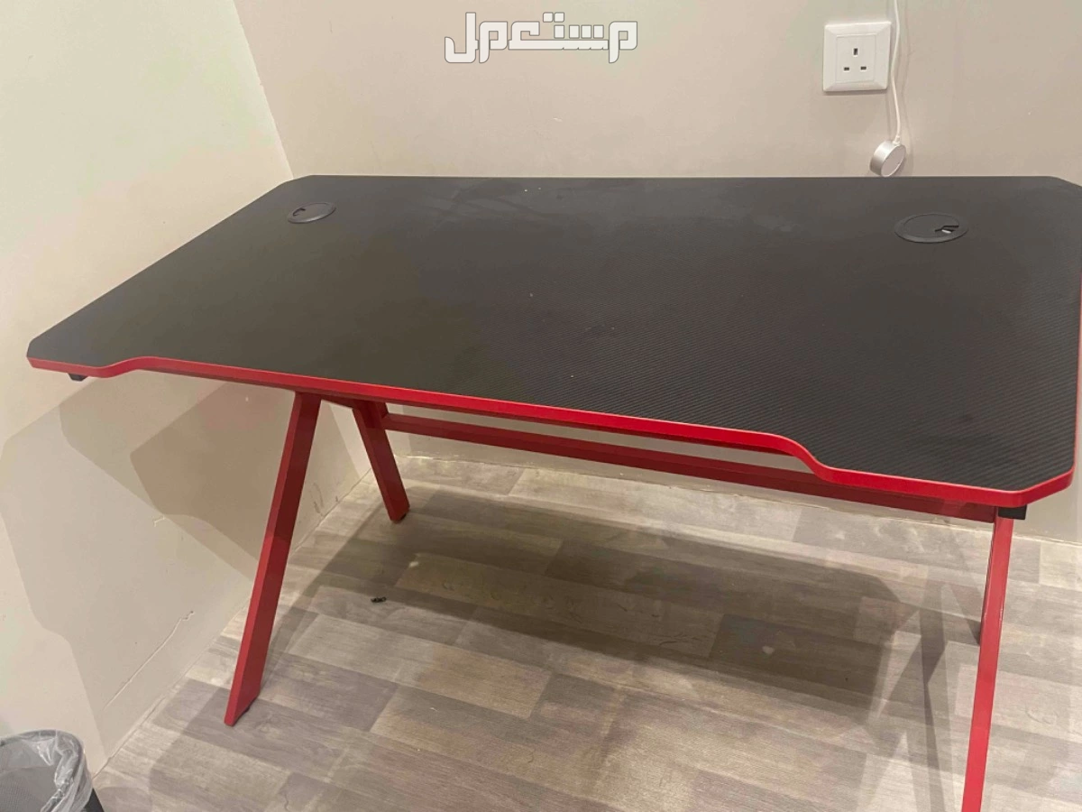 طاوله وكرسي قيمنق للبيع ف الطايف
