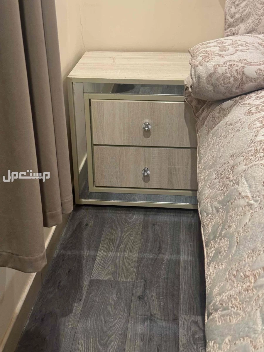 غرفة نوم للبيع في الرياض بسعر الفين ريال