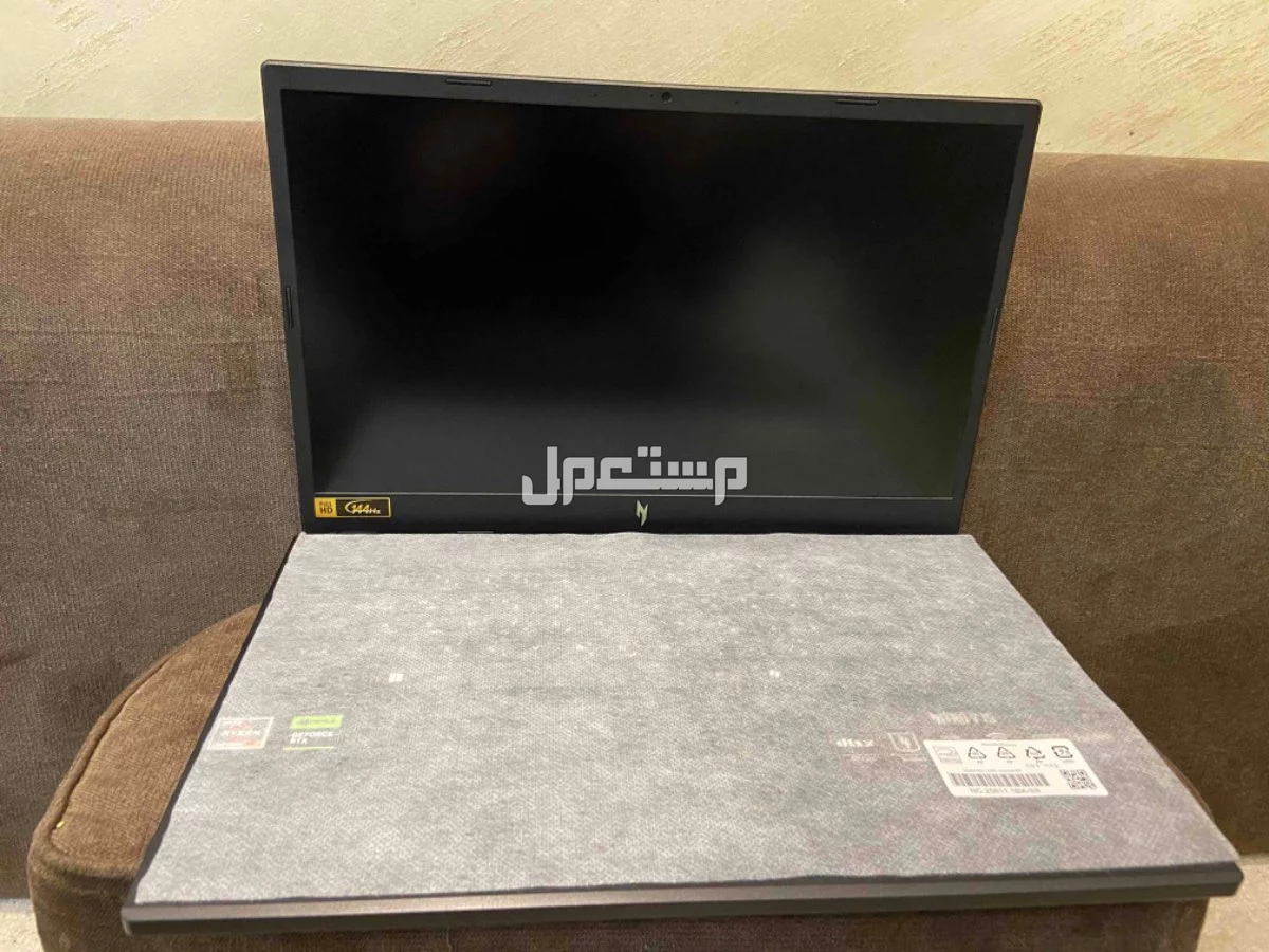 للبيع لاب توب قيمنق ايسر acer لم يستخدم
