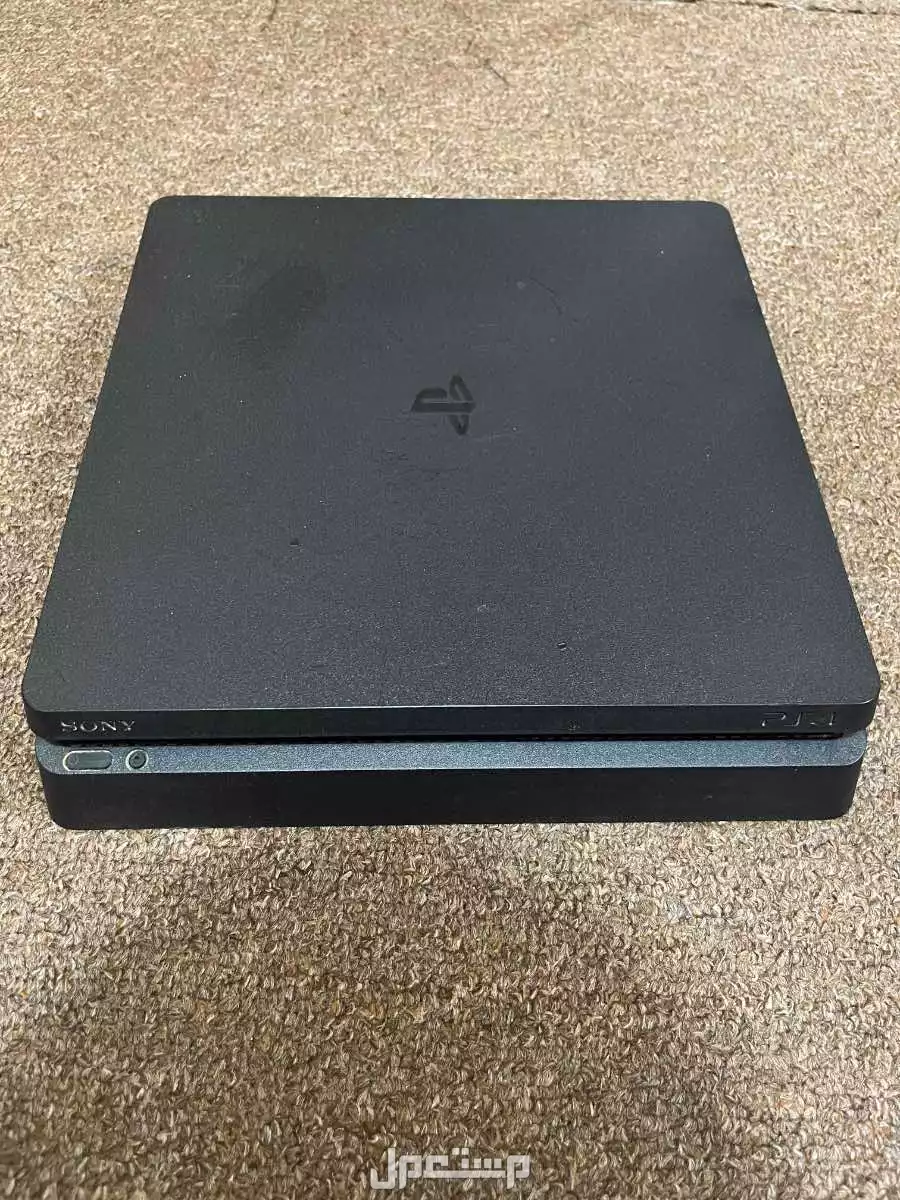PS4 في حائل بسعر 700 ريال سعودي