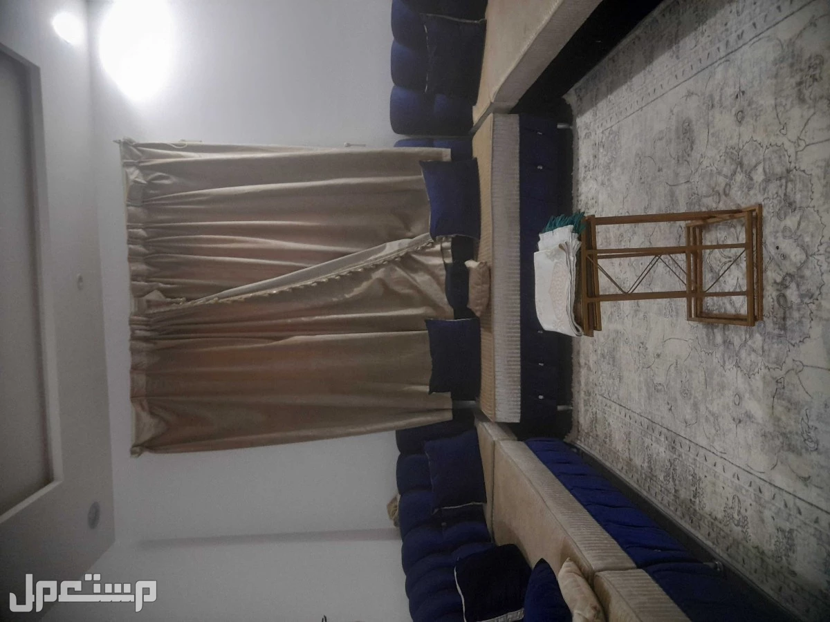 للبيع كنب من النوع الجديد  في الرياض بسعر 1800 ريال سعودي