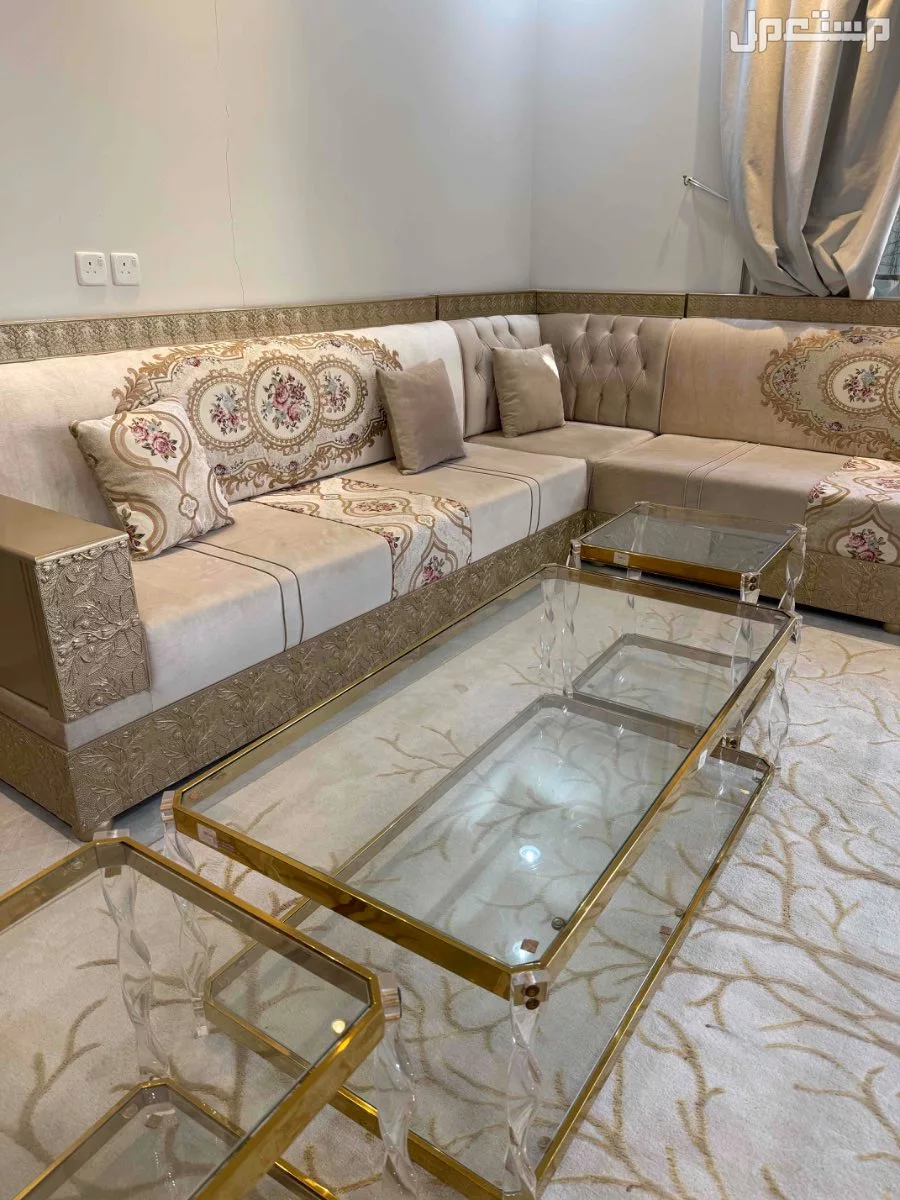 كنب نظيف جديد للبيع ب 1500 السيل الصغير  في الطائف بسعر 1500 ريال سعودي