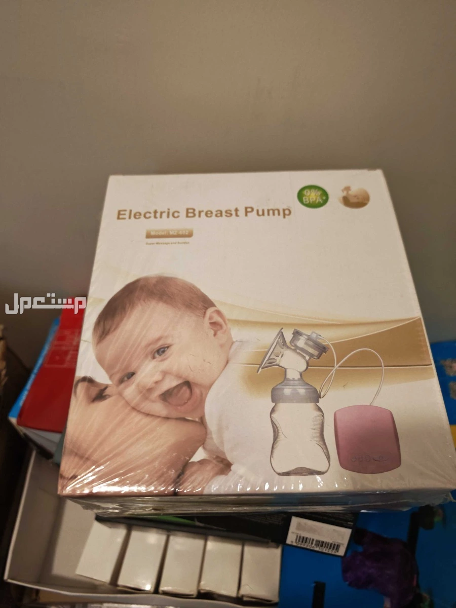 مضخة ثدي كهربائية مع زجاجة رضاعة ومادة في الرياض بسعر 100 ريال سعودي