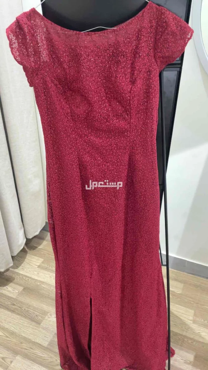 فستان زواج ثقيل مطرز بسعر 500 مقاس M في الرياض بسعر 550 ريال سعودي
