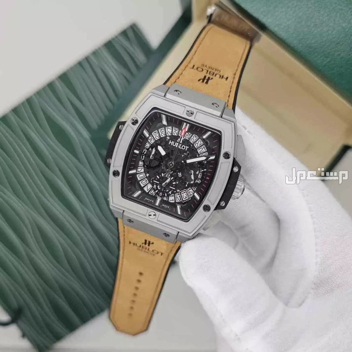 ساعات ماركة هوبلت هاي كوبي مع الملحقات