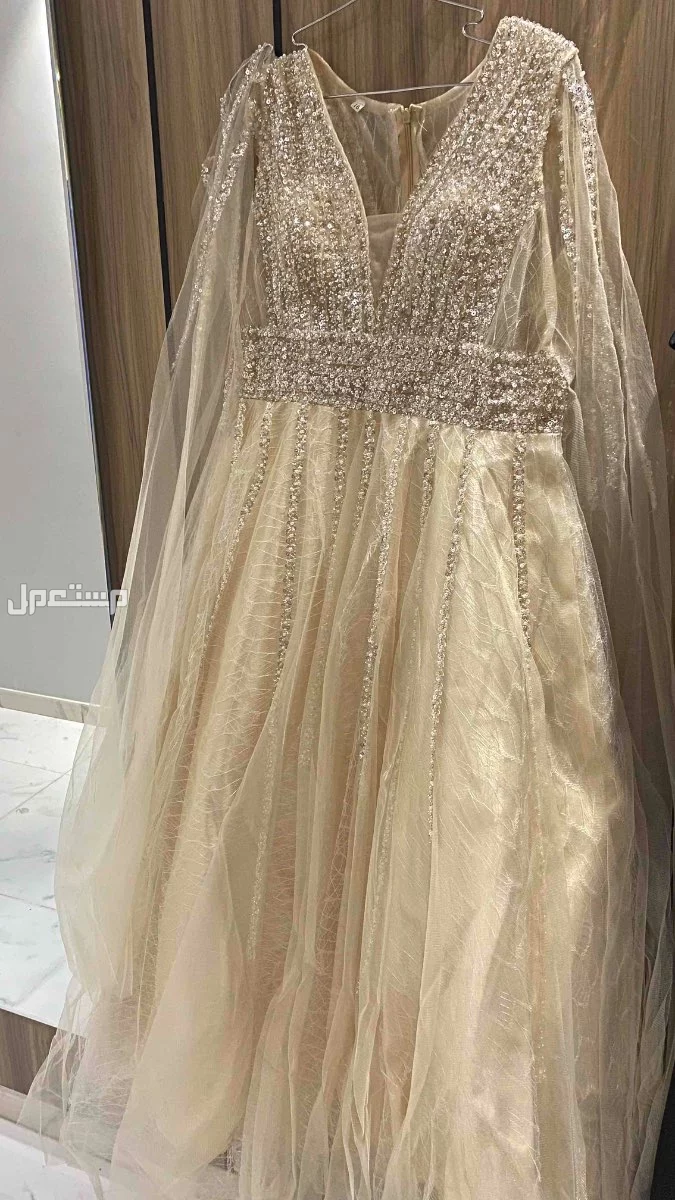فستان سكري  في مكة المكرمة بسعر ألف ريال سعودي