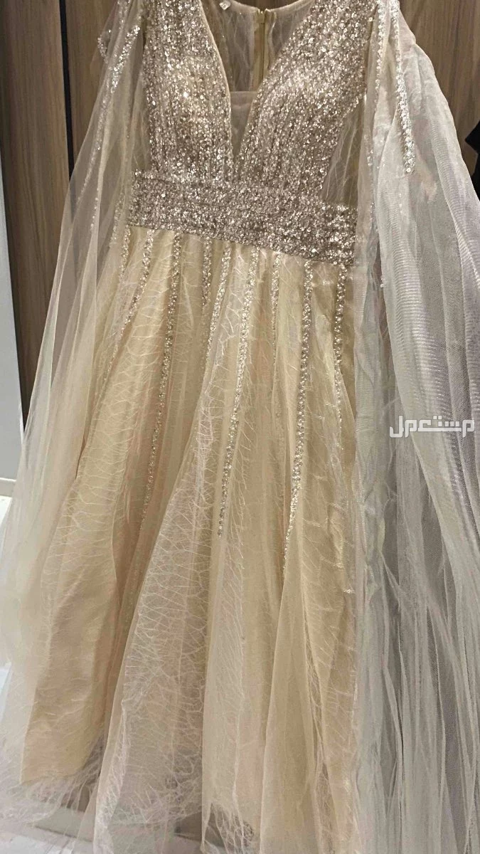 فستان سكري  في مكة المكرمة بسعر ألف ريال سعودي